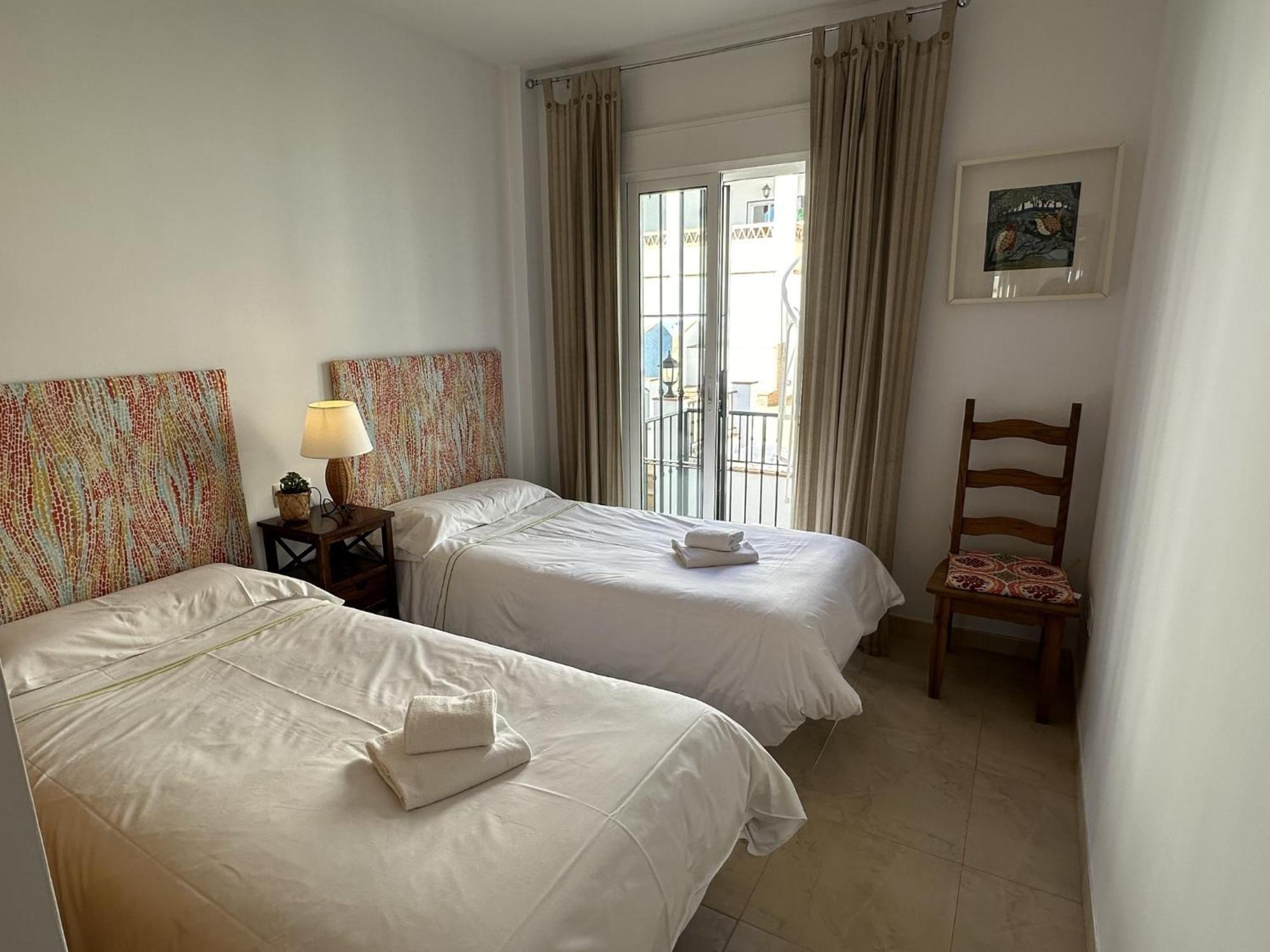 Nerja Paradise Rentals - Apt Chimenea A1E ภายนอก รูปภาพ